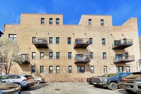 Tiny photo for 1050 W HUBBARD Street #2F, Chicago, IL 60622 (MLS # 12619600)