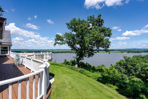 Tiny photo for 511 613th Avenue, Sabula, IA 52070 (MLS # 12686631)