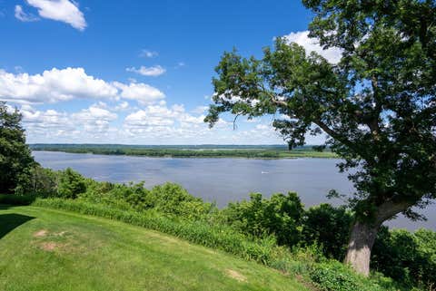 Tiny photo for 511 613th Avenue, Sabula, IA 52070 (MLS # 12686631)