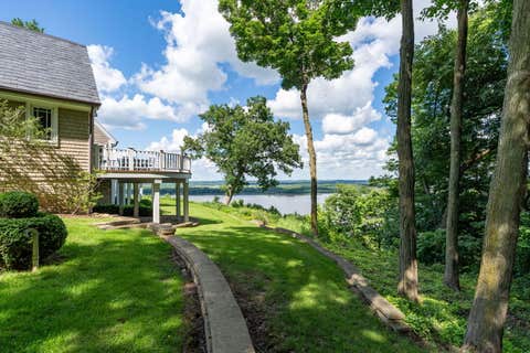 Tiny photo for 511 613th Avenue, Sabula, IA 52070 (MLS # 12686631)