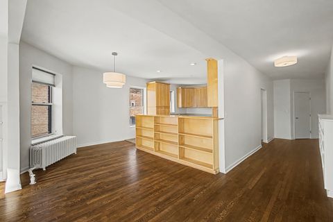 Tiny photo for 6121 S Woodlawn Avenue #2, Chicago, IL 60637 (MLS # 12559347)