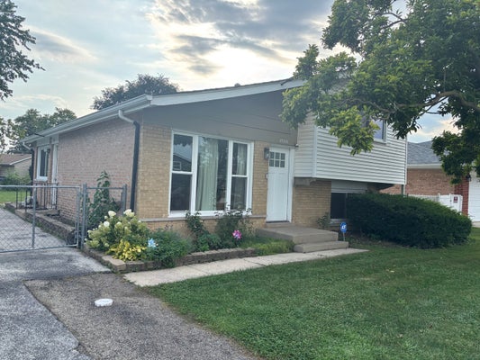 15208 LAWNDALE AVE, MIDLOTHIAN, IL 60445 - Image dbc4e1d6596d689256f1baa5c198f16b/124563686