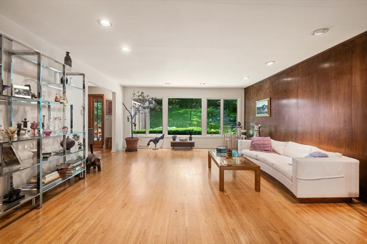 822 Timber Hill Road