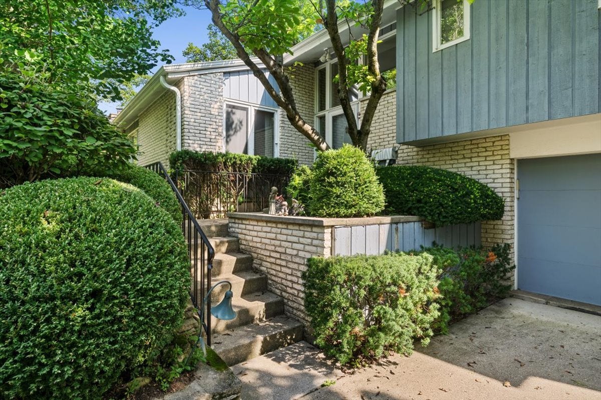 822 Timber Hill Road