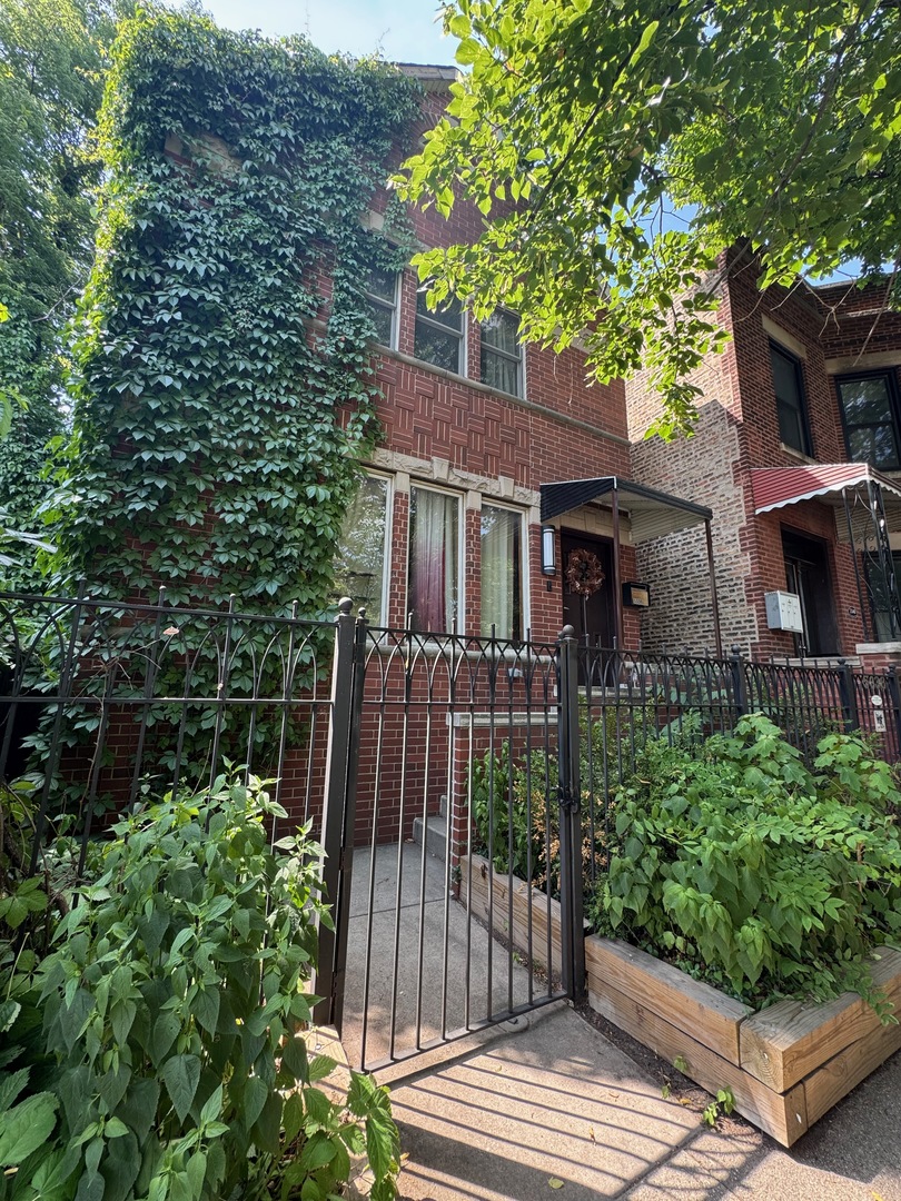 5338 N Ashland Avenue