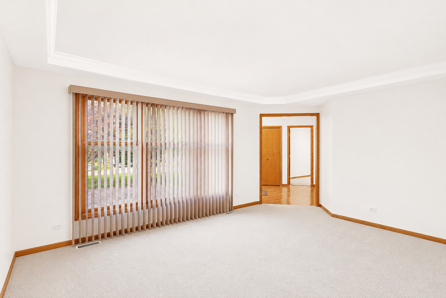 Properties 2 537 W Comstock Avenue