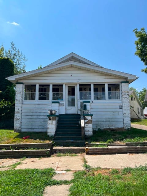 Photo of 504 W Virginia Avenue, Peoria, IL 61604 (MLS # 12713429)