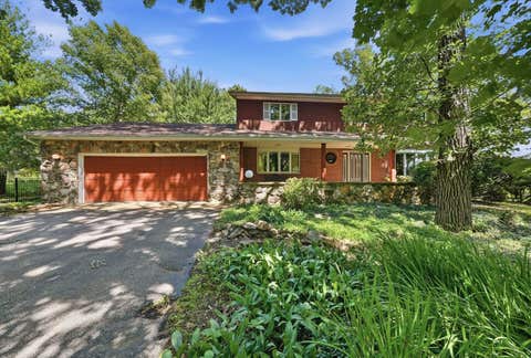 Photo of 19631 NW Frontage Road, Shorewood, IL 60404 (MLS # 12680903)