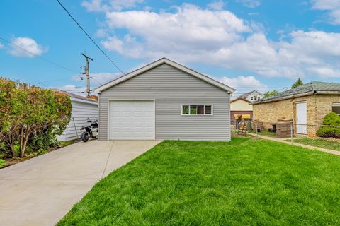 Tiny photo for 2336 Oak Park Avenue, Berwyn, IL 60402 (MLS # 12464943)