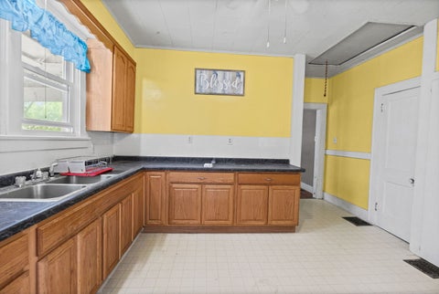 Tiny photo for 125 W Warmouth Street, Salem, IL 62881 (MLS # 12751018)