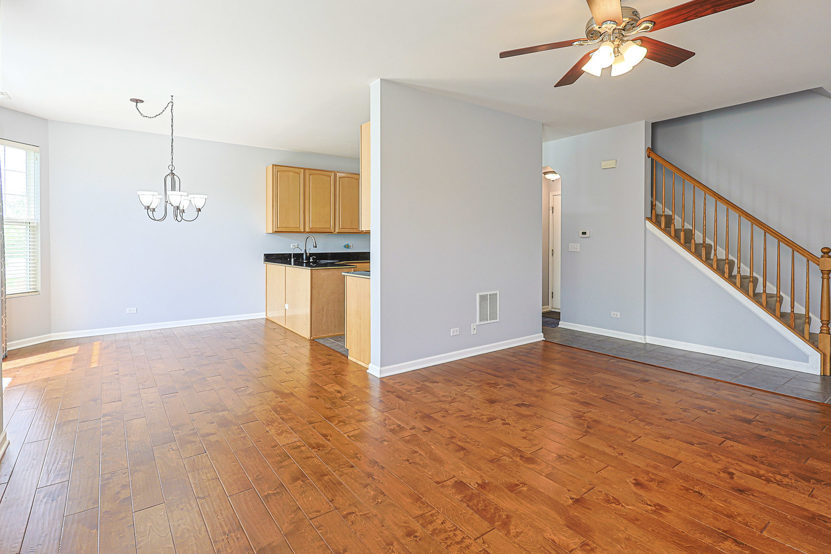 1913 COBBLESTONE Drive 1913