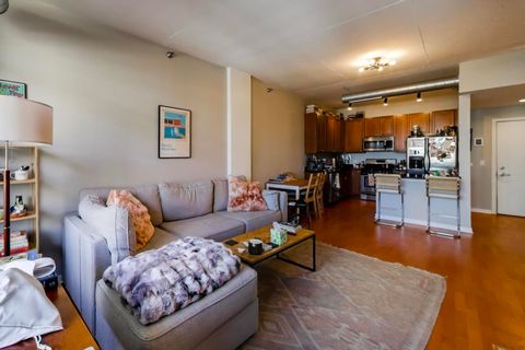 Tiny photo for 909 W Washington Boulevard #811, Chicago, IL 60607 (MLS # 12560121)