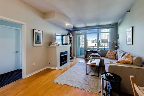 Tiny photo for 909 W Washington Boulevard #811, Chicago, IL 60607 (MLS # 12560121)