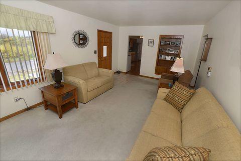 Tiny photo for 318 24th Avenue, Ottawa, IL 61350 (MLS # 12488888)