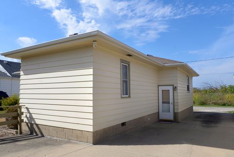 Tiny photo for 318 24th Avenue, Ottawa, IL 61350 (MLS # 12488888)