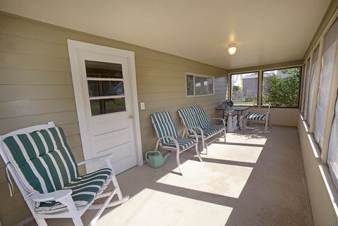 Tiny photo for 318 24th Avenue, Ottawa, IL 61350 (MLS # 12488888)