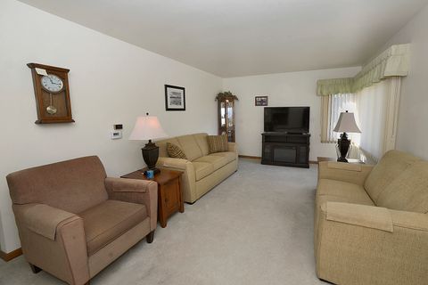 Tiny photo for 318 24th Avenue, Ottawa, IL 61350 (MLS # 12488888)