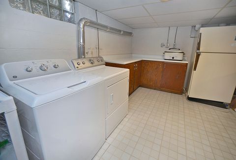 Tiny photo for 318 24th Avenue, Ottawa, IL 61350 (MLS # 12488888)