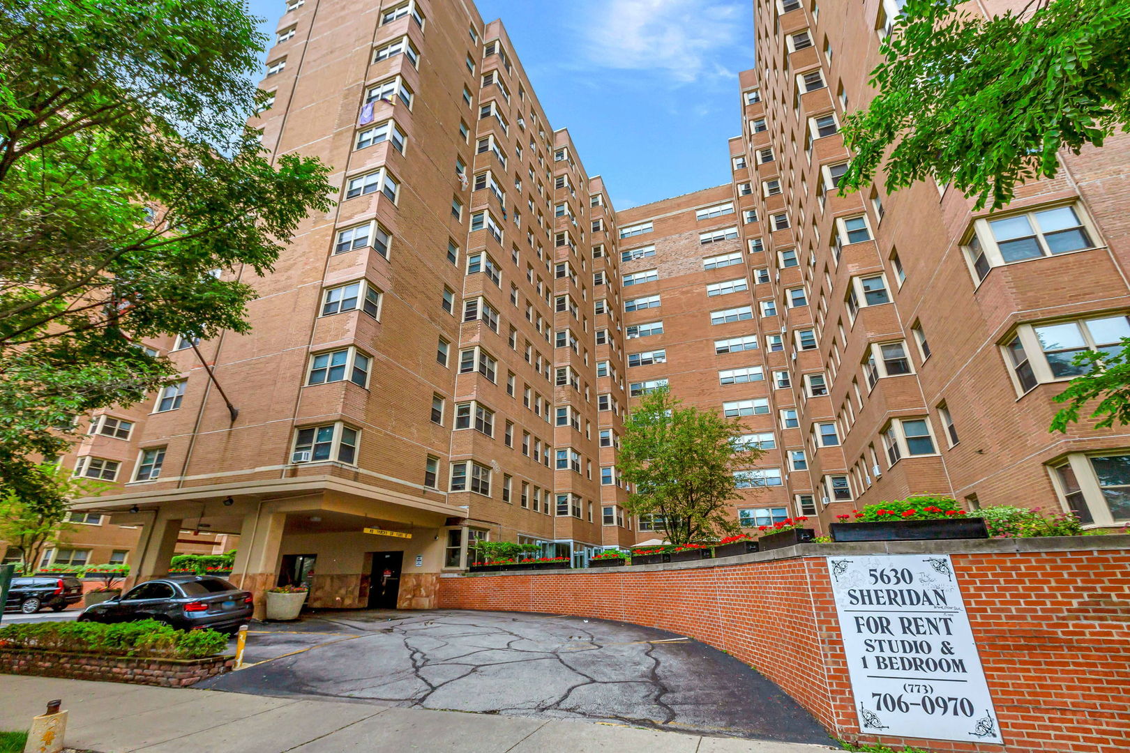 View Chicago, IL 60660 condo