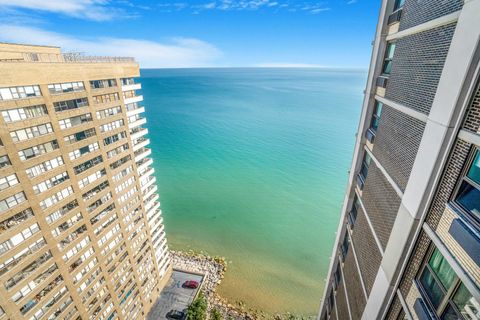 Tiny photo for 6147 N Sheridan Road #27A, Chicago, IL 60660 (MLS # 12609877)