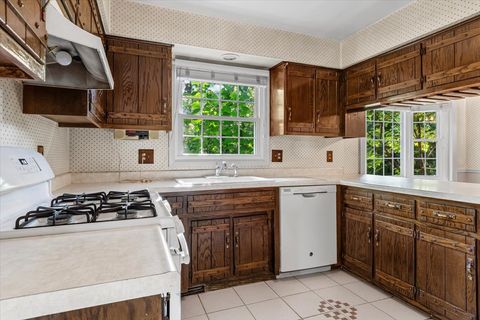 Tiny photo for 2200 Mecan Drive, Naperville, IL 60564 (MLS # 12454974)