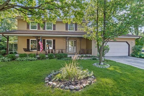 Tiny photo for 2200 Mecan Drive, Naperville, IL 60564 (MLS # 12454974)