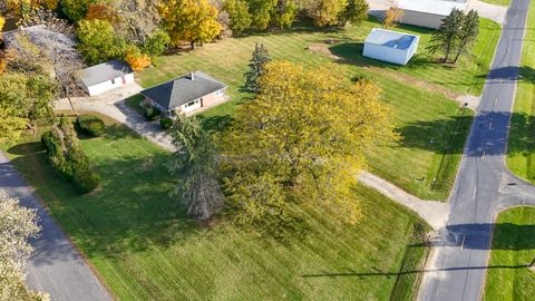 Photo of 124 W Brown Street, Franklin Grove, IL 61031 (MLS # 12509964)