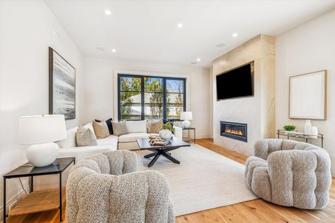 Tiny photo for 377 S Prairie Avenue, Elmhurst, IL 60126 (MLS # 12520911)