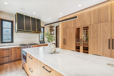 Tiny photo for 377 S Prairie Avenue, Elmhurst, IL 60126 (MLS # 12520911)