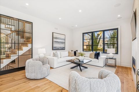 Tiny photo for 377 S Prairie Avenue, Elmhurst, IL 60126 (MLS # 12520911)