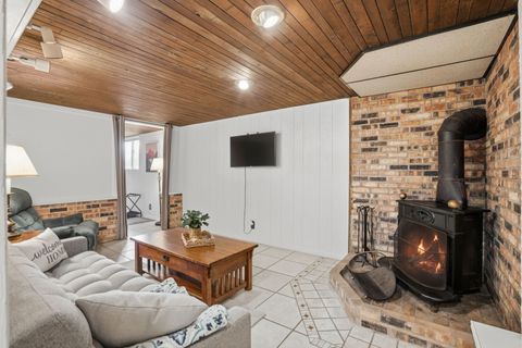 Tiny photo for 1006 Hillside Drive, Bettendorf, IA 52722 (MLS # 12593124)