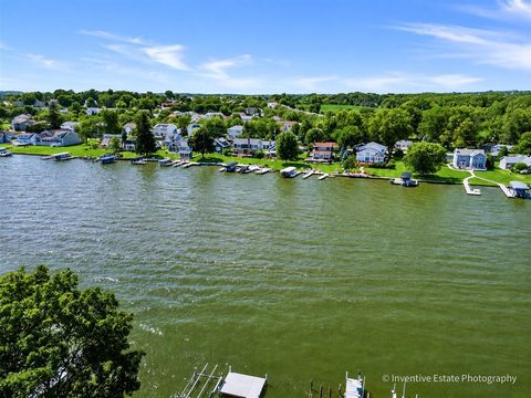 Tiny photo for 1925 N Woodlawn Park Avenue, McHenry, IL 60051 (MLS # 12699961)