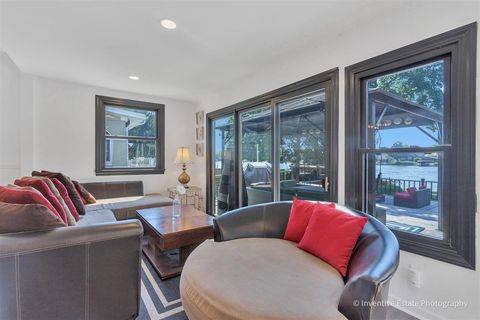 Tiny photo for 1925 N Woodlawn Park Avenue, McHenry, IL 60051 (MLS # 12699961)