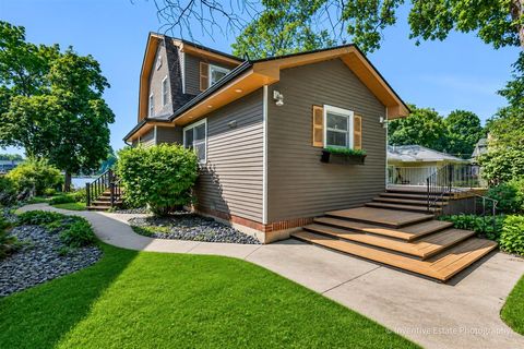 Tiny photo for 1925 N Woodlawn Park Avenue, McHenry, IL 60051 (MLS # 12699961)