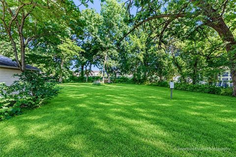 Tiny photo for 1925 N Woodlawn Park Avenue, McHenry, IL 60051 (MLS # 12699961)