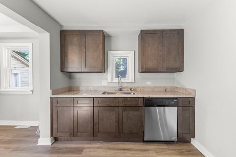 Tiny photo for 5701 W 89th Place, Oak Lawn, IL 60453 (MLS # 12502926)