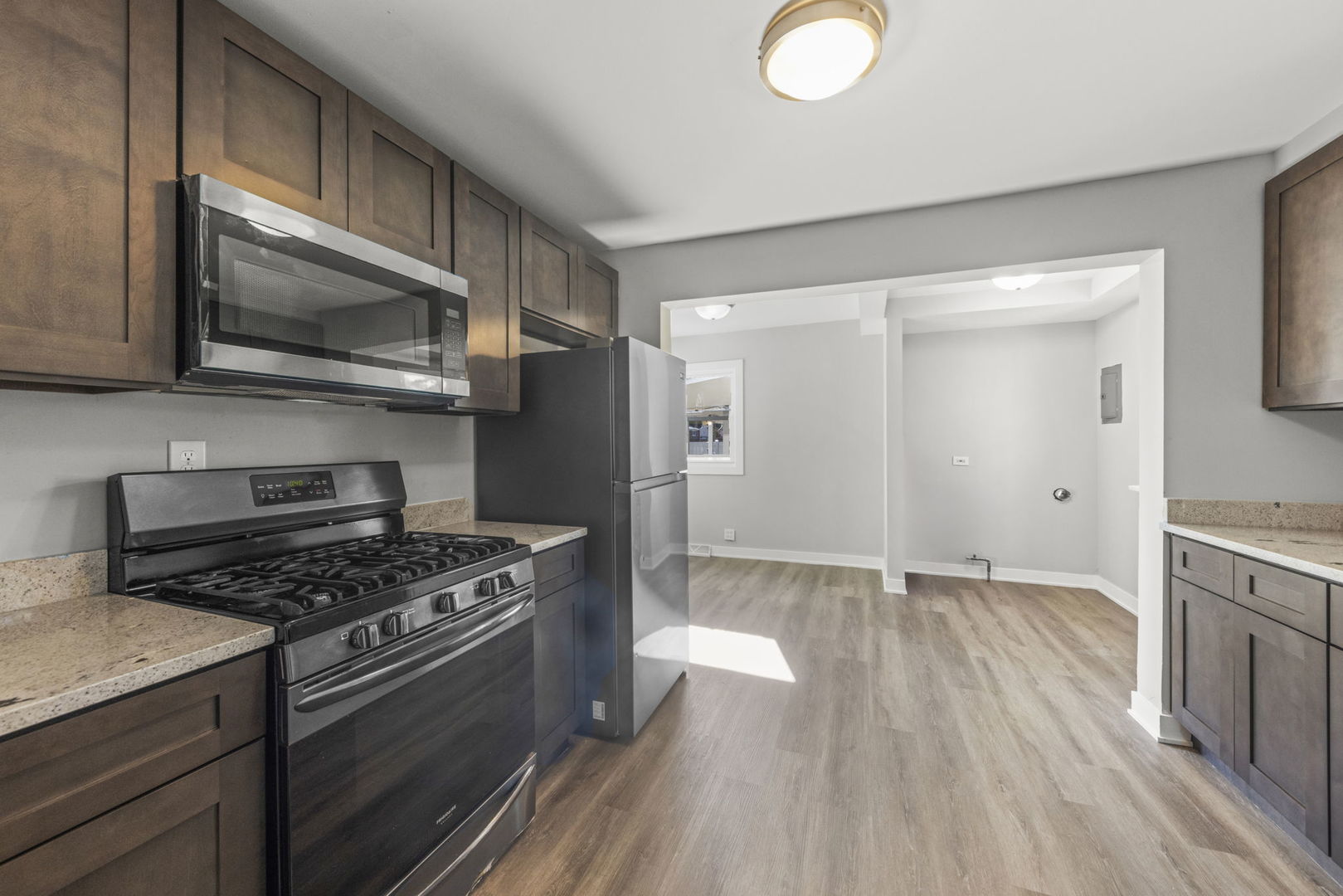 5701 W 89th Place