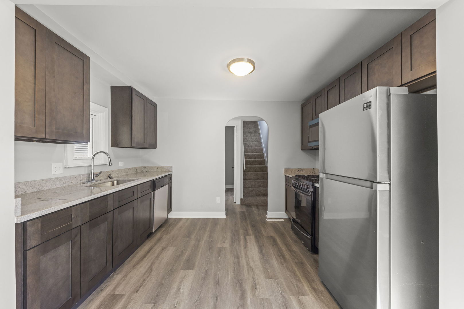 5701 W 89th Place