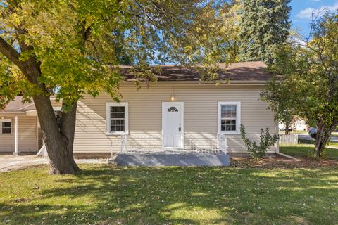 Photo of 5701 W 89th Place, Oak Lawn, IL 60453 (MLS # 12502926) Photo of 5701 W 89th Place, Oak Lawn, IL 60453 (MLS # 12502926)