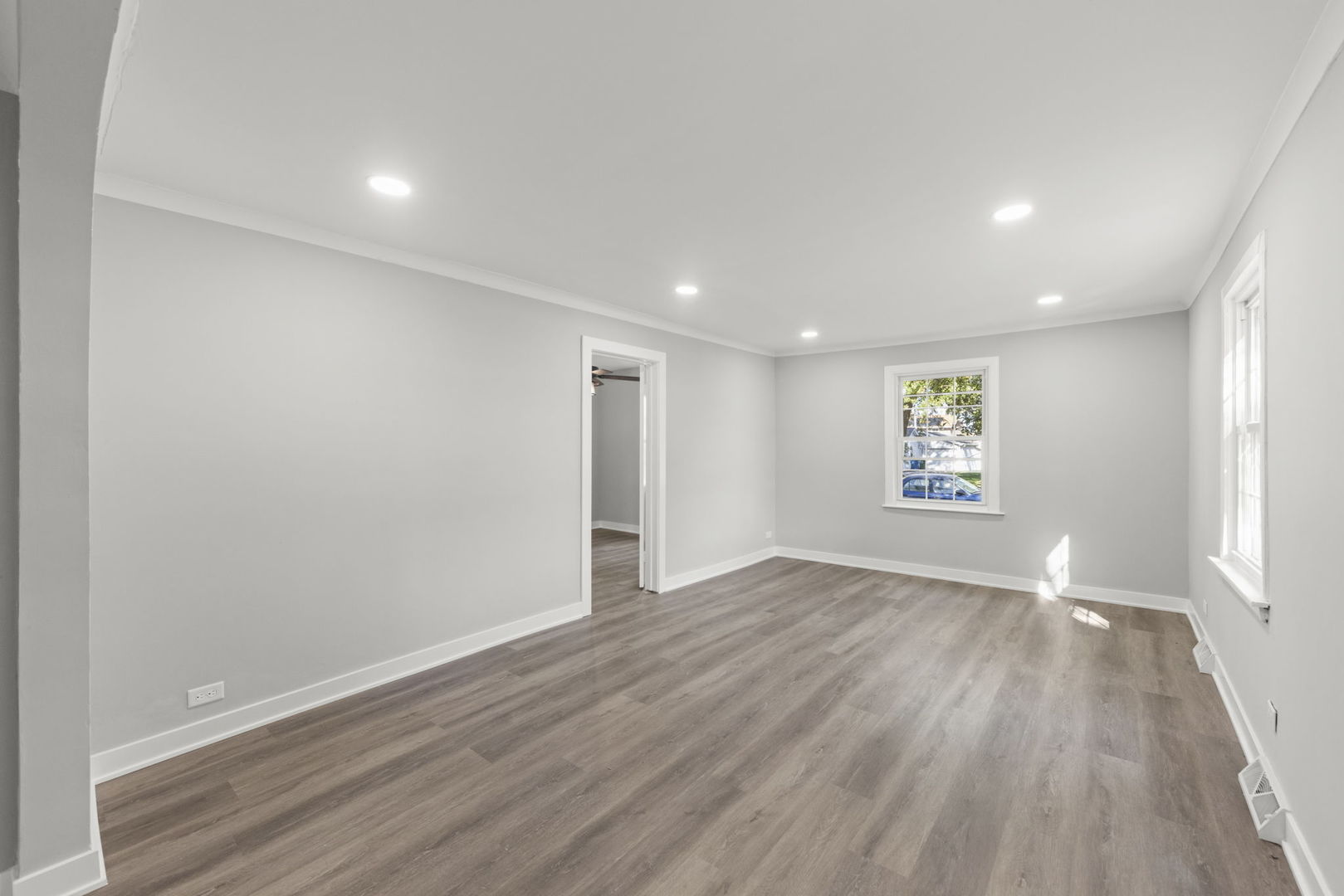 5701 W 89th Place