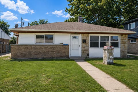 Tiny photo for 17044 Burnham Avenue, Lansing, IL 60438 (MLS # 12717513)