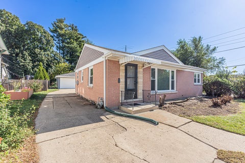Photo of 317 S Louis Street, Mount Prospect, IL 60056 (MLS # 12789377)