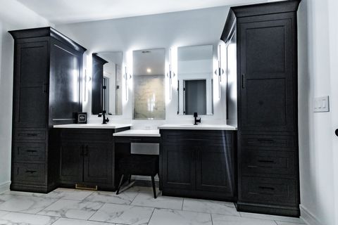 Tiny photo for 740 67th Place, Willowbrook, IL 60527 (MLS # 12533279)