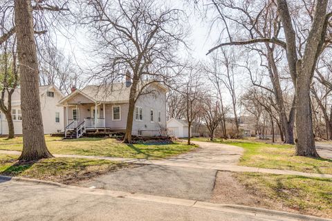 Tiny photo for Mundelein, IL 60060 (MLS # 12545471)