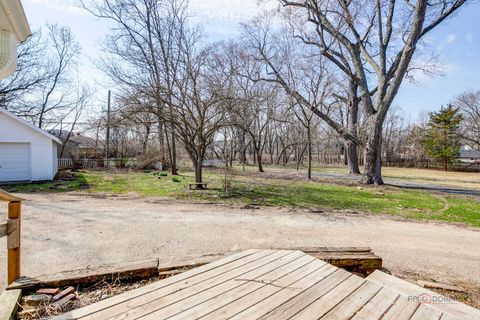 Tiny photo for Mundelein, IL 60060 (MLS # 12545471)