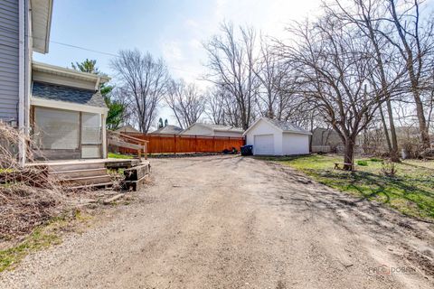 Tiny photo for Mundelein, IL 60060 (MLS # 12545471)