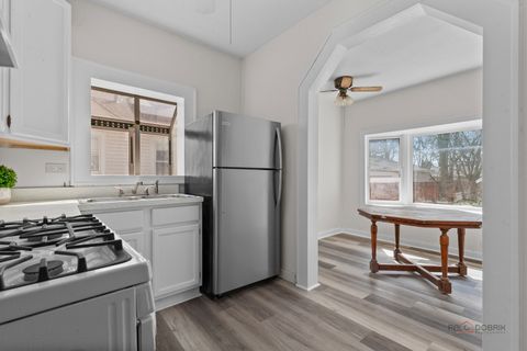 Tiny photo for Mundelein, IL 60060 (MLS # 12545471)