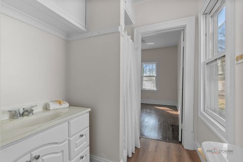 Tiny photo for Mundelein, IL 60060 (MLS # 12545471)