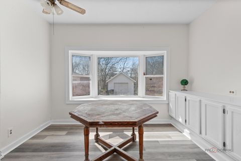 Tiny photo for Mundelein, IL 60060 (MLS # 12545471)