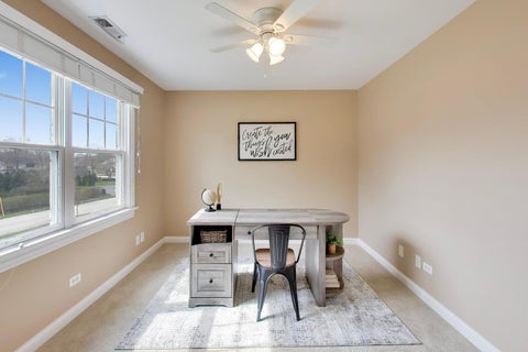 Tiny photo for 1212 W Clarendon Road, Arlington Heights, IL 60004 (MLS # 12640737)